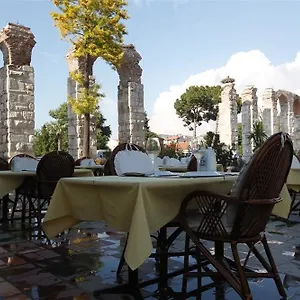 https://wallabies-aquaduct-hotel.aegeanhotels.net
